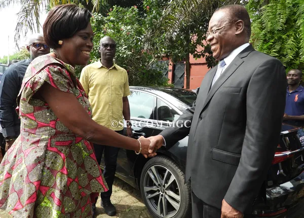 « Si Affi est allié au RHDP et aussi à Simone Gbagbo, est-ce que Simone sera aussi alliée au RHDP ? » (Venance Konan)