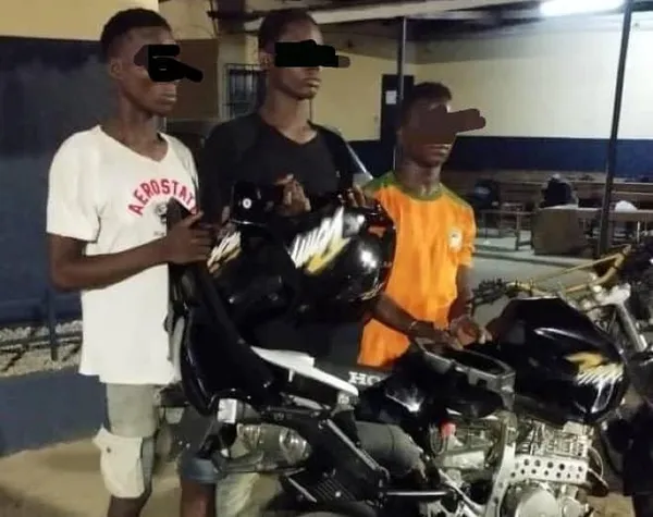 Yopougon : la police criminelle met fin aux activités de l’un des plus grands gangs de braqueurs de moto