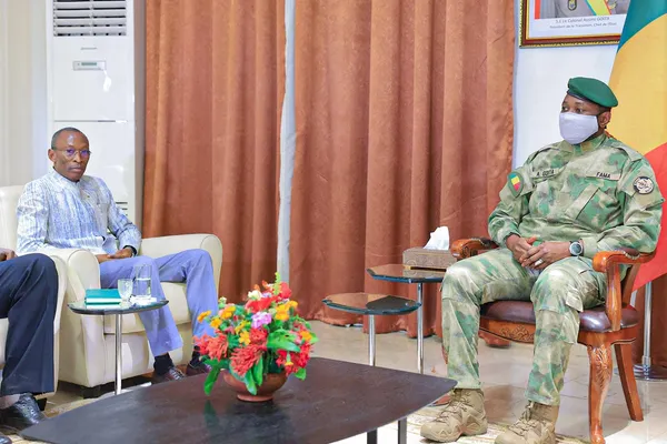 « Assimi Goïta, c’est un héros de l’Afrique » selon Apollinaire Joachim Kyélem, Premier ministre du Burkina depuis le Mali