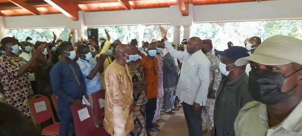 Gbagbo chez les parents de Bohoun Bouabré et Désiré Tagro: « ils étaient en train de défendre la Côte d’Ivoire »