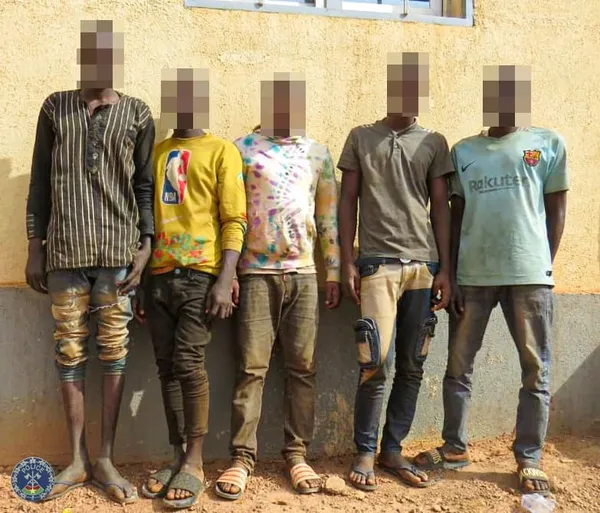 Cinq grands bandits réputés dans les vols avec effraction mis aux arrêts à Ouaga, Burkina