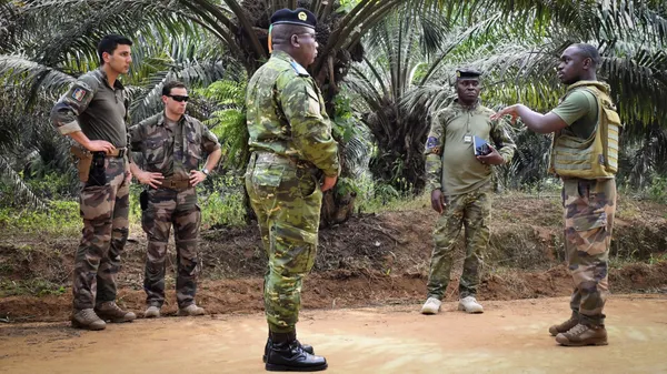 Combat blindé: le 1er Bataillon blindé de l’armée de Côte d’Ivoire s’entraîne aux côtés du 43e BIMa, des images