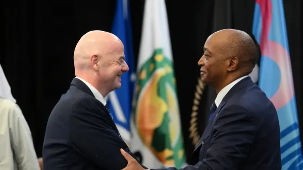 Présidence FIFA: la CAF félicite Gianni Infantino pour sa réélection