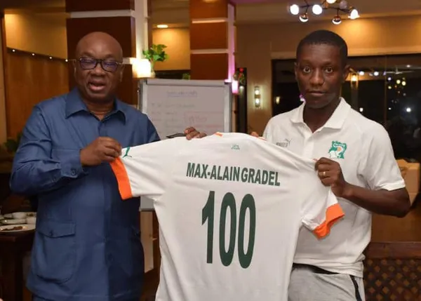 100 sélections de Max Gradel : la FIF rend hommage à l’un des joueurs emblématiques des Eléphants de Côte d’Ivoire