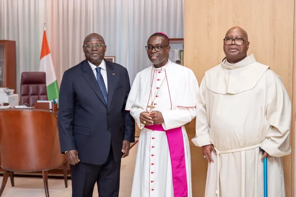 Mgr Joseph AKA, le nouvel évêque de Yamoussoukro, exprime sa reconnaissance et sa gratitude au Président Ouattara