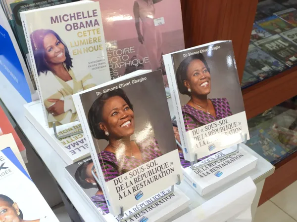 Simone Gbagbo sort le livre du « Sous-sol de la République »