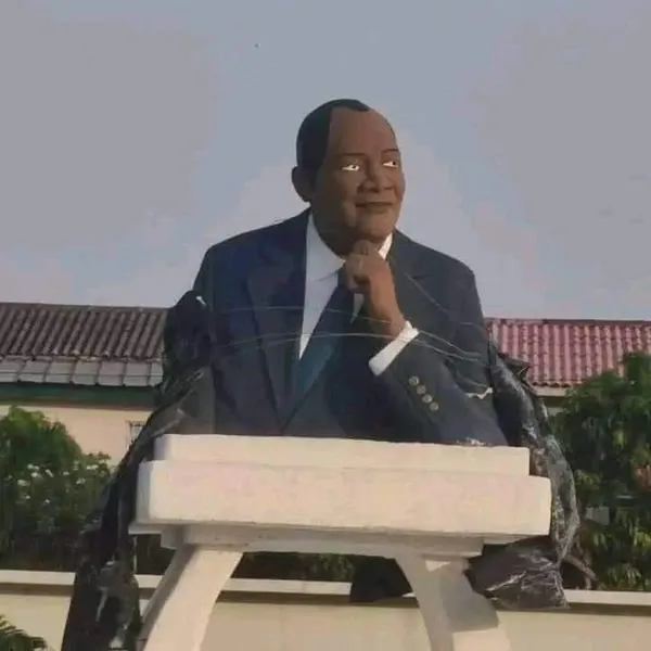 Affaire statue d’Alassane Ouattara: Mamadou Traoré, conseiller de Soro, réagit, « le Pharaon des langues »