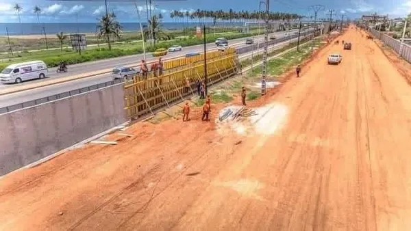 Autoroute de Grand-Bassam: Construction de la Contre-Allée à Gonzagueville, des images