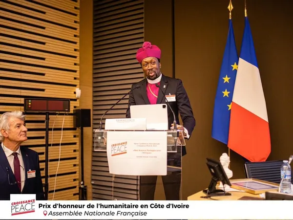 Croissance PEACE honore Bishop Ouattara Mohamed Idriss et l’Eglise Ambassade des Miracles