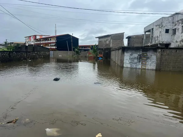 Bassam sous les eaux: la situation pluviométrique, des images