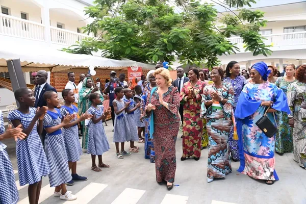 Dominique Ouattara préside la journée de l’excellence 2023 du Groupe Scolaire d’Excellence Children Of Africa d’Abobo