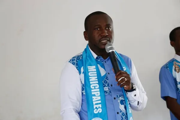 Municipales 2023 Plateau: Guy Monnet, le candidat PPA-CI, sur le terrain