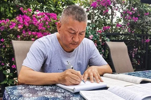 Chine: millionnaire, il passe le BAC pour la 27e fois
