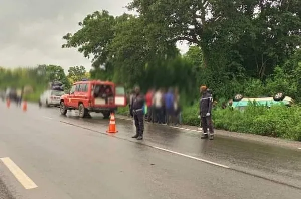 Accident de la circulation à Duékoué: un car de transport fait une sortie de route, 14 victimes