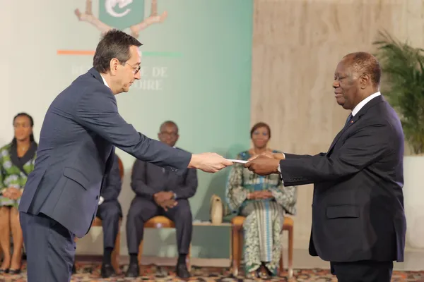 8 nouveaux ambassadeurs présentent leurs lettres de créances à Ouattara