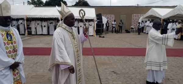 Mgr Honoré Beugré Dakpa ordonné évêque du diocèse de Katiola