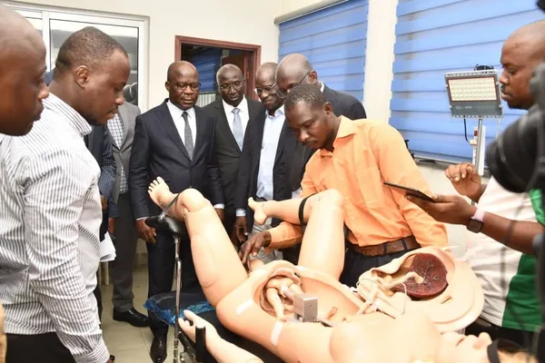 Côte d’Ivoire: 240 médecins généralistes formés en soins obstétricaux néo-nataux d’urgence complet