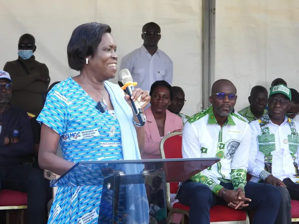 Simone Gbagbo présente ses condoléances à la famille Akpa