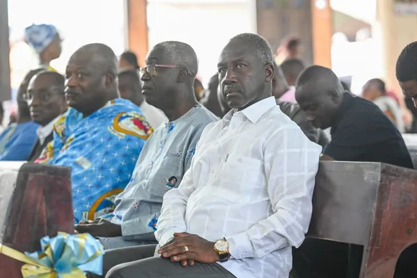 Adama Bictogo à la messe de l’Assomption : Entre convictions et aspirations, une présence qui interroge