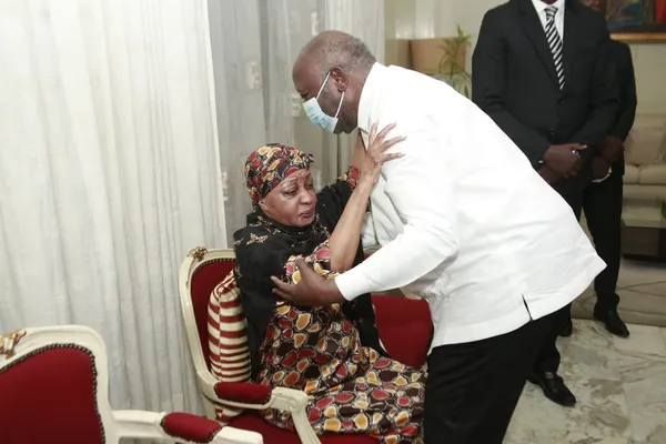 Décès Bédié : Ouattara et Gbagbo aux côtés d’Henriette Bédié