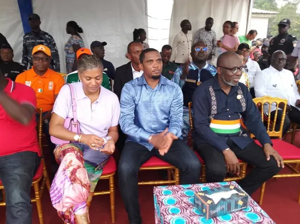 Samuel Eto’o Fils inaugure un stade modulable à Assouindé, Côte d’Ivoire