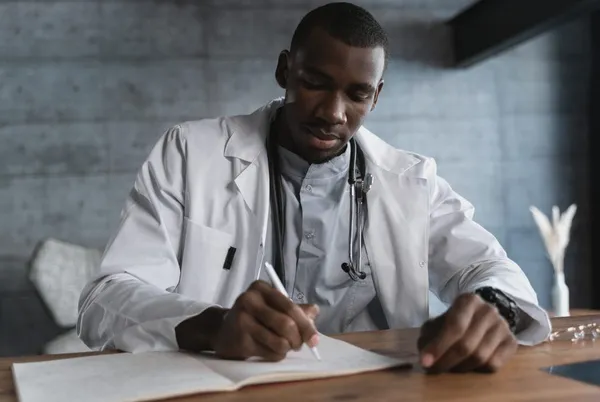 Suppression du tronc commun médecine-pharmacie-odontostomatologie en Côte d’Ivoire