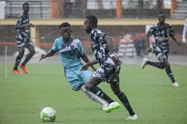 La pelouse du Stade Félix Houphouët- Boigny réussit son testée sous la pluie