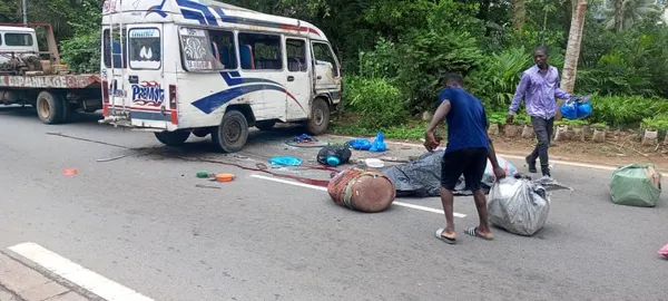 Grave accident de la route à Azaguié : une collision entre un minicar et un camion, 4 décès