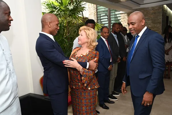 CAN 2023: Dominique Ouattara reçoit Drogba, Yaya Touré, Kalou… les internationales du football et Akon, des images