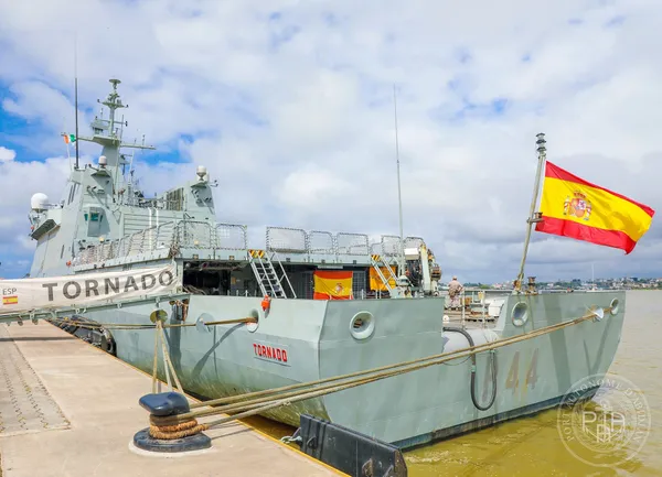 Le navire de guerre espagnol « Tornado » dans les eaux ivoiriennes