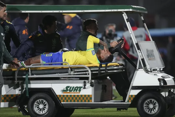 Rupture des ligaments croisés pour Neymar : une blessure qui pourrait compromettre sa Coupe du monde
