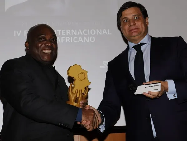 BRICS : Don Mello, défenseur de l’Afrique, reçoit le prix Ubuntu en Espagne