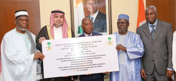 Grande Mosquée Salam d’Abidjan-Plateau : 1,8 milliard de FCFA de l’ Arabie Saoudite pour la fin des travaux