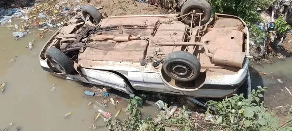 Grave accident de la circulation à Bouaflé : un taxi finit sa course dans un trou, 7 victimes