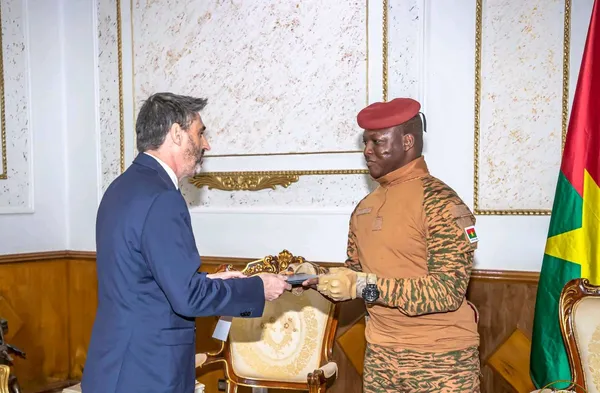 Nouveaux ambassadeurs au Burkina Faso : un signe de l’engagement international