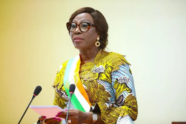 Clôture la deuxième session ordinaire du Sénat : Kandia Camara dresse le bilan 2023 et s’engage pour 2024