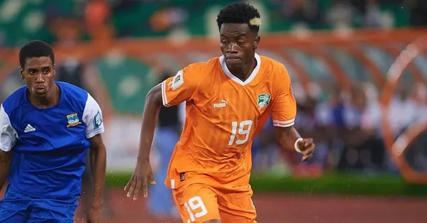 « Je le vois comme le futur Ribéry », Emerse Faé fait des éloges de Simon Adingra