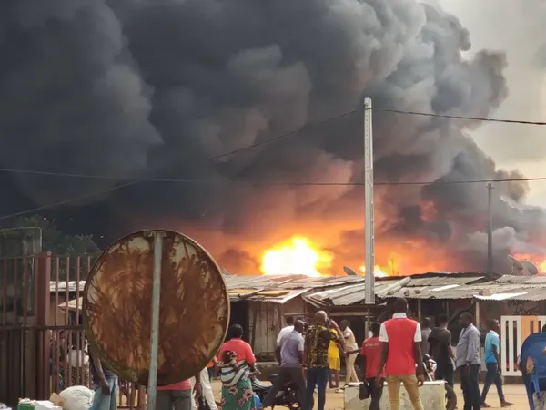 Grave incendie à Yopougon zone industrielle ce mardi