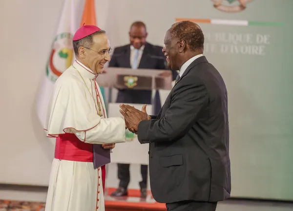 Corruption en Côte d’Ivoire : le nonce apostolique à Ouattara, « il faut brandir des cartons rouges »