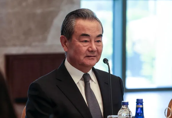 Wang Yi en Côte d’Ivoire : un renforcement des relations sino-ivoiriennes ?