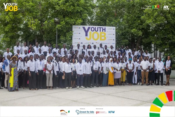 Programme Youth Job 2024 : 100 jeunes diplômés sur la voie de l’insertion professionnelle en Côte d’Ivoire