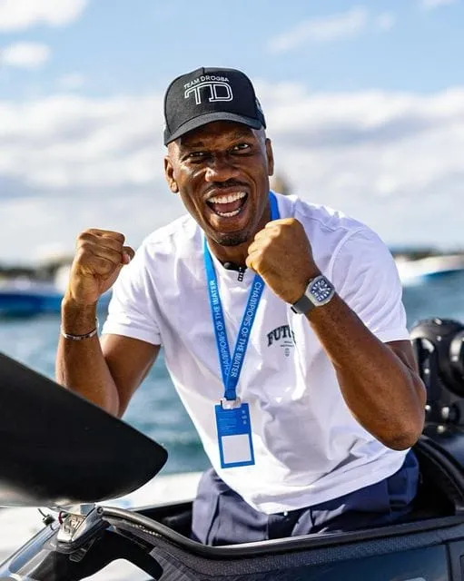 Didier Drogba s’éclate en E1 Boat Racing Series avant Côte d’Ivoire – Mali
