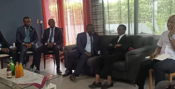 Déguerpissements à Anono : le Père Abekan à Bacongo, « je vous préviens, vous passerez avec vos machines d’enfer sur mon corps »