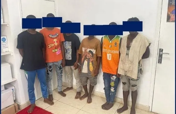 Fin de parcours pour un gang d’agresseurs de taxis Yango à Abidjan