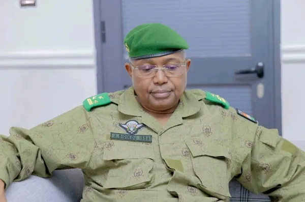 Niger : les FDS démantèlent une troisième cache d’armes dans la région de Zinder