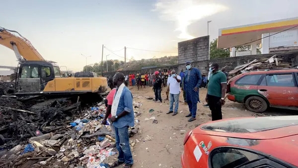 Adjamé : Cissé Bacongo démolit des constructions anarchiques et s’attaque à l’insalubrité