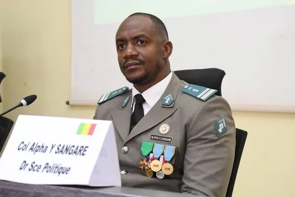 Mali : arrestation du colonel Alpha Yaya Sangaré, auteur d’un livre critique sur l’armée