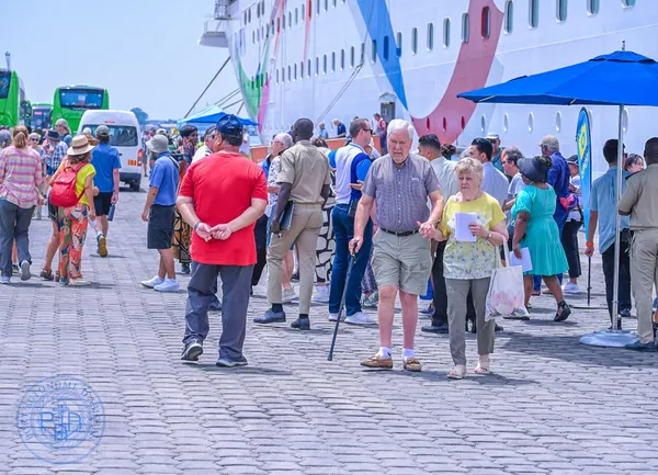 Le NORWEGIAN DAWN à Abidjan le 29 mars 2023