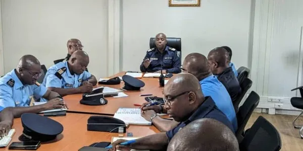 Côte d’Ivoire : le préfet de police d’Abidjan et les chefs de districts en conclave