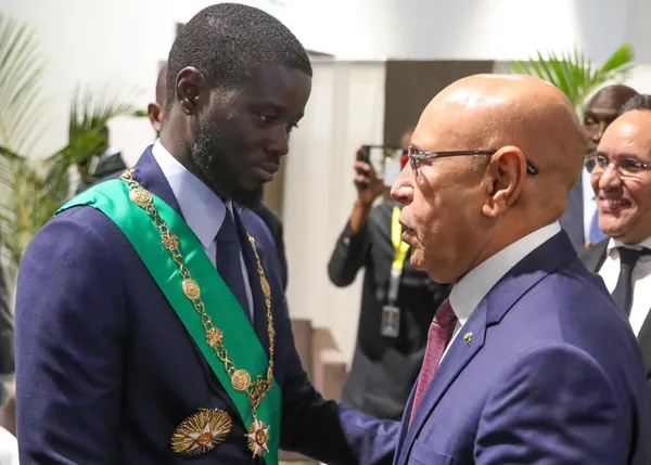 Les Présidents Bassirou Diomaye Faye du Sénégal et Ould Cheikh de la Mauritanie